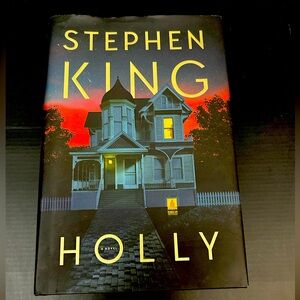 Stephen King’s Holly Hardback Book. Amazing mystery, thriller & suspense tale.